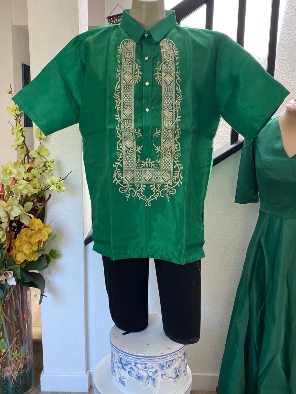 Green Embroidered Mens' Barong-Tagalog Short Sleeves